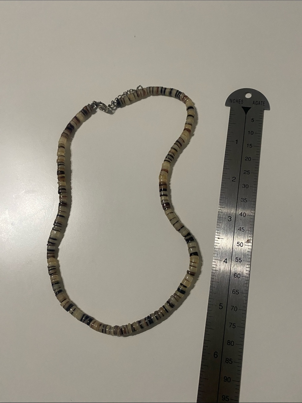 Y2K Shell Necklace - Picture 3 of 3